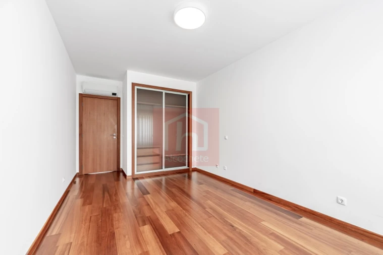 Moradia T4 para Venda em Alcochete Foto 30