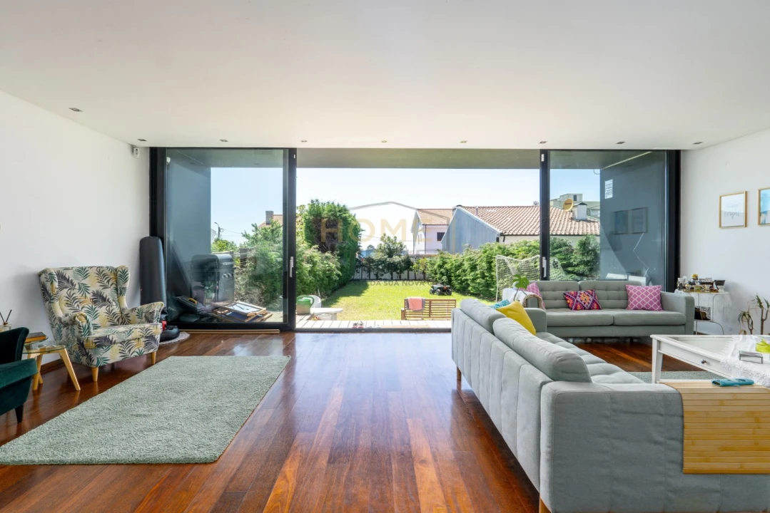 Moradia T5 para Venda em Canidelo Foto 4