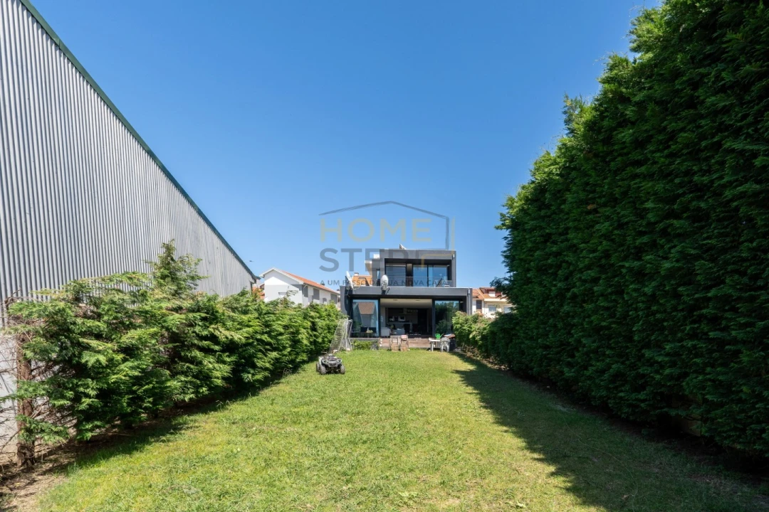 Moradia T5 para Venda em Canidelo Foto 11