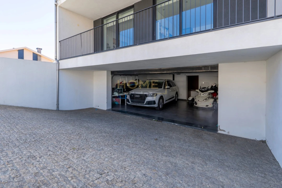 Moradia T5 para Venda em Canidelo Foto 38