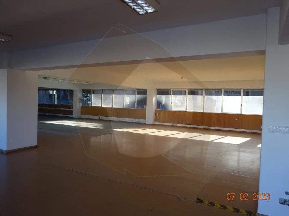 Escritório para Venda em Lordelo do Ouro e Massarelos Foto 2