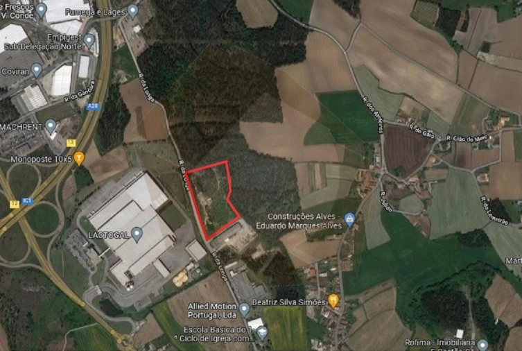 Terreno Comércio / Armazém para Venda em Modivas