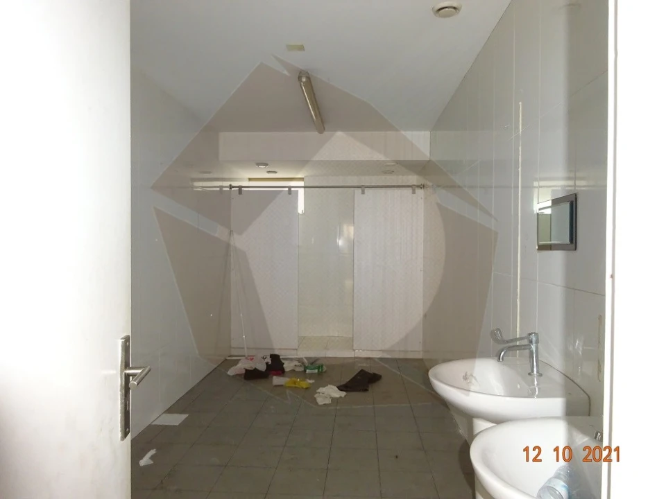 Loja para Arrendamento em Castêlo da Maia Foto 14