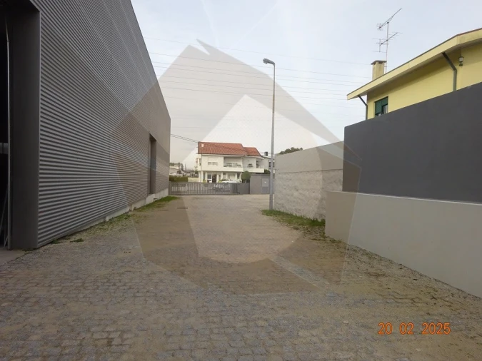 Armazém para Arrendamento em Nogueira e Silva Escura Foto 2
