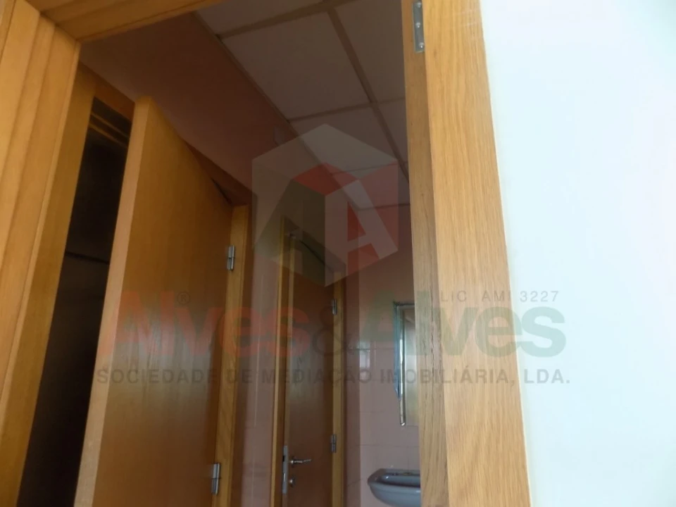 Negócio para Venda em Mindelo Foto 17