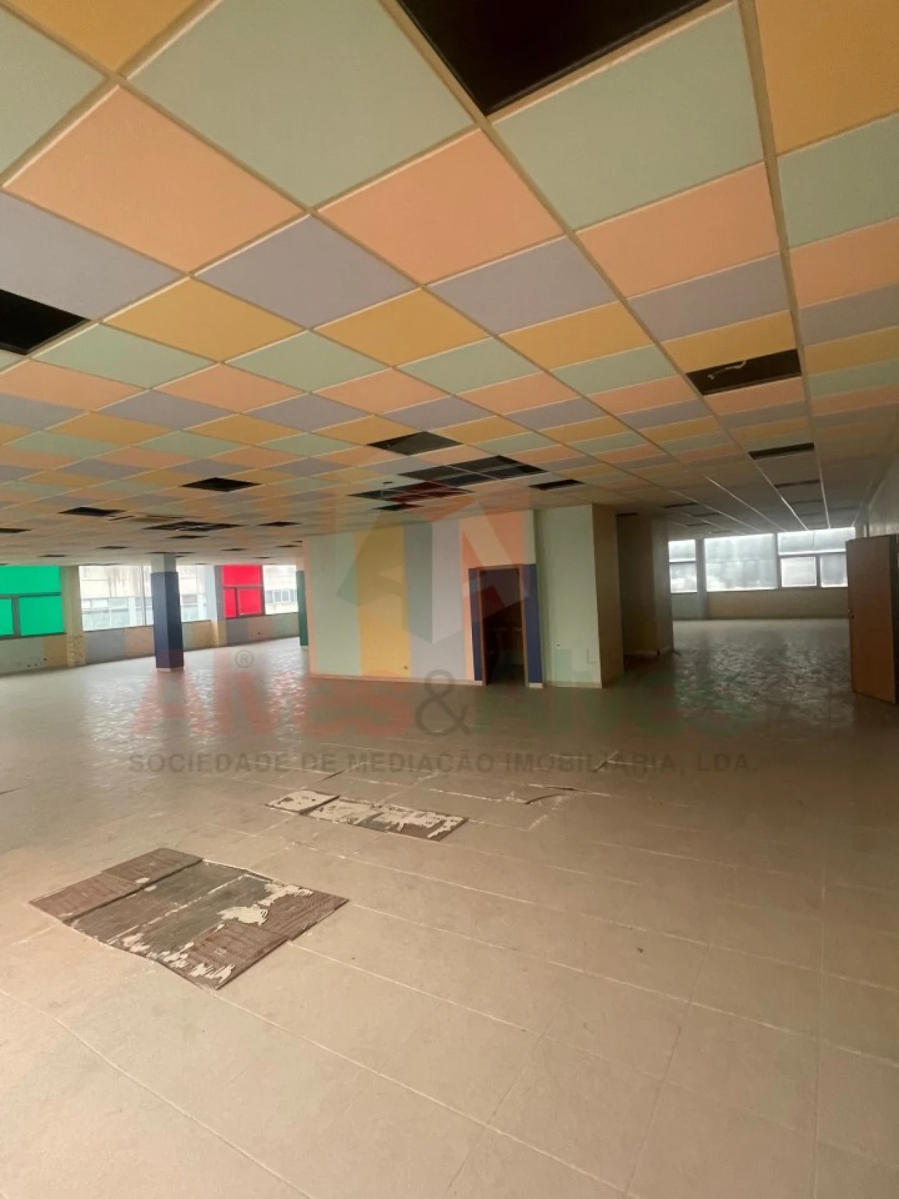 Negócio para Venda em Mindelo Foto 20