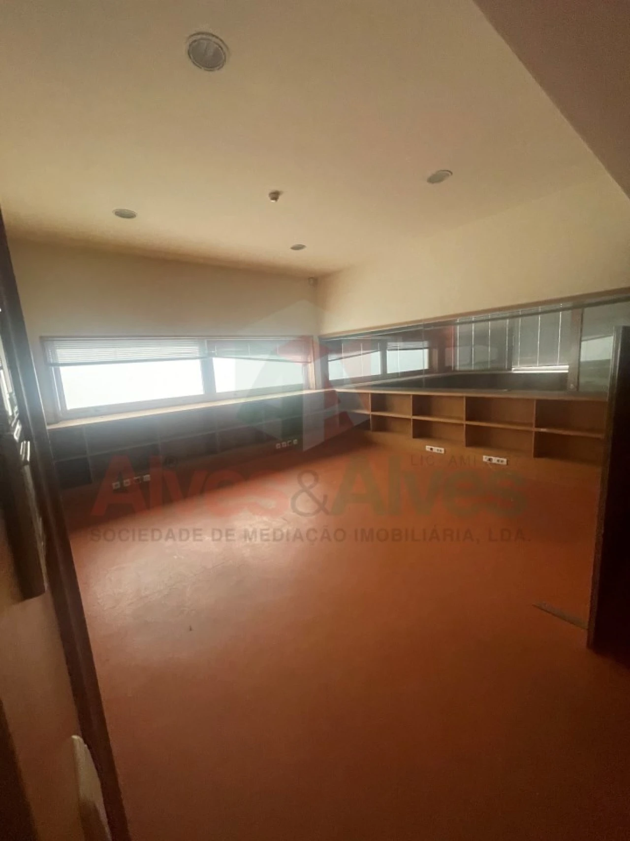 Negócio para Venda em Mindelo Foto 29