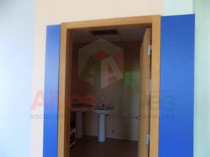 Negócio para Venda em Mindelo Foto 18