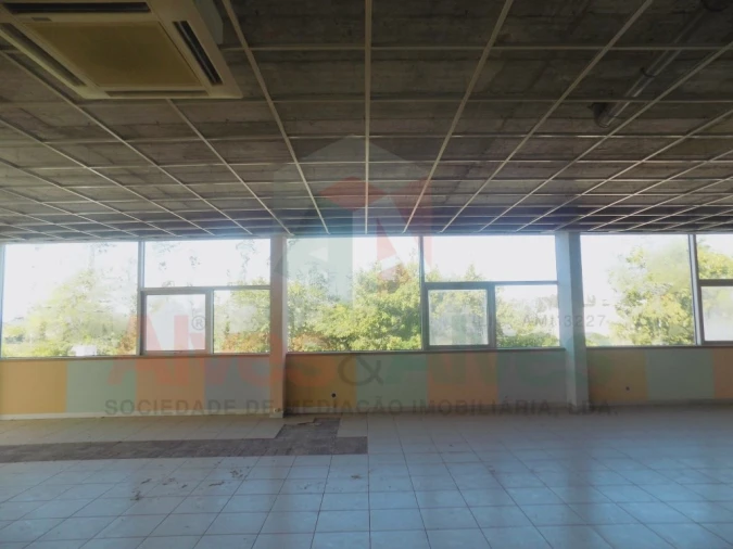 Negócio para Venda em Mindelo Foto 8