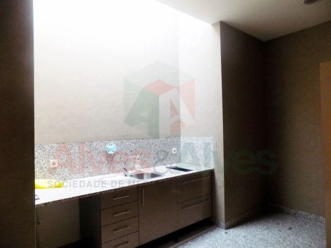 Negócio para Venda em Mindelo Foto 14