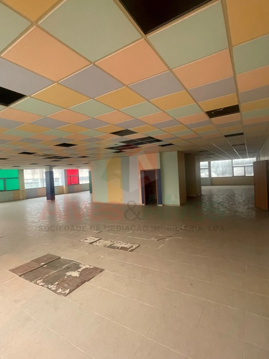 Negócio para Venda em Mindelo Foto 20