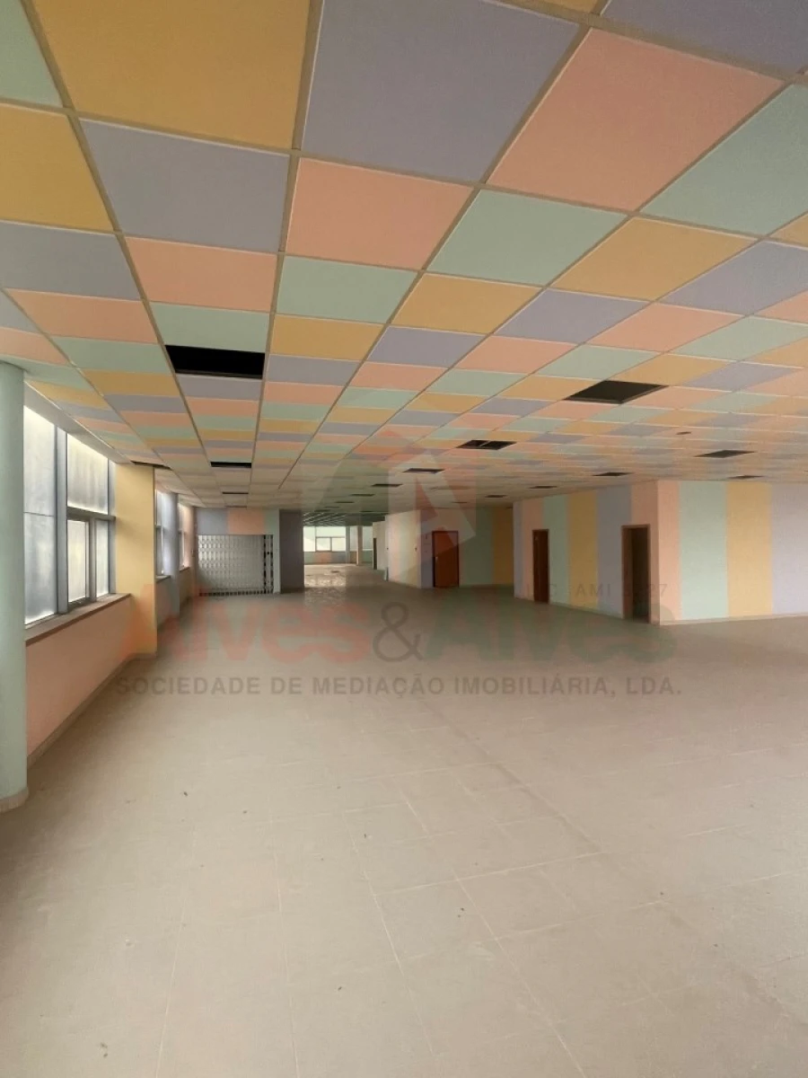 Negócio para Venda em Mindelo Foto 21