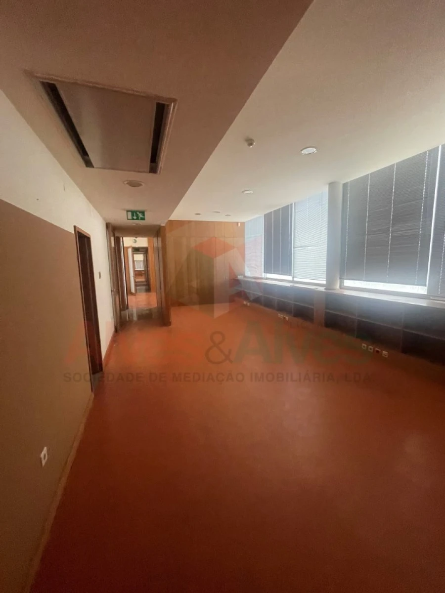 Negócio para Venda em Mindelo Foto 30