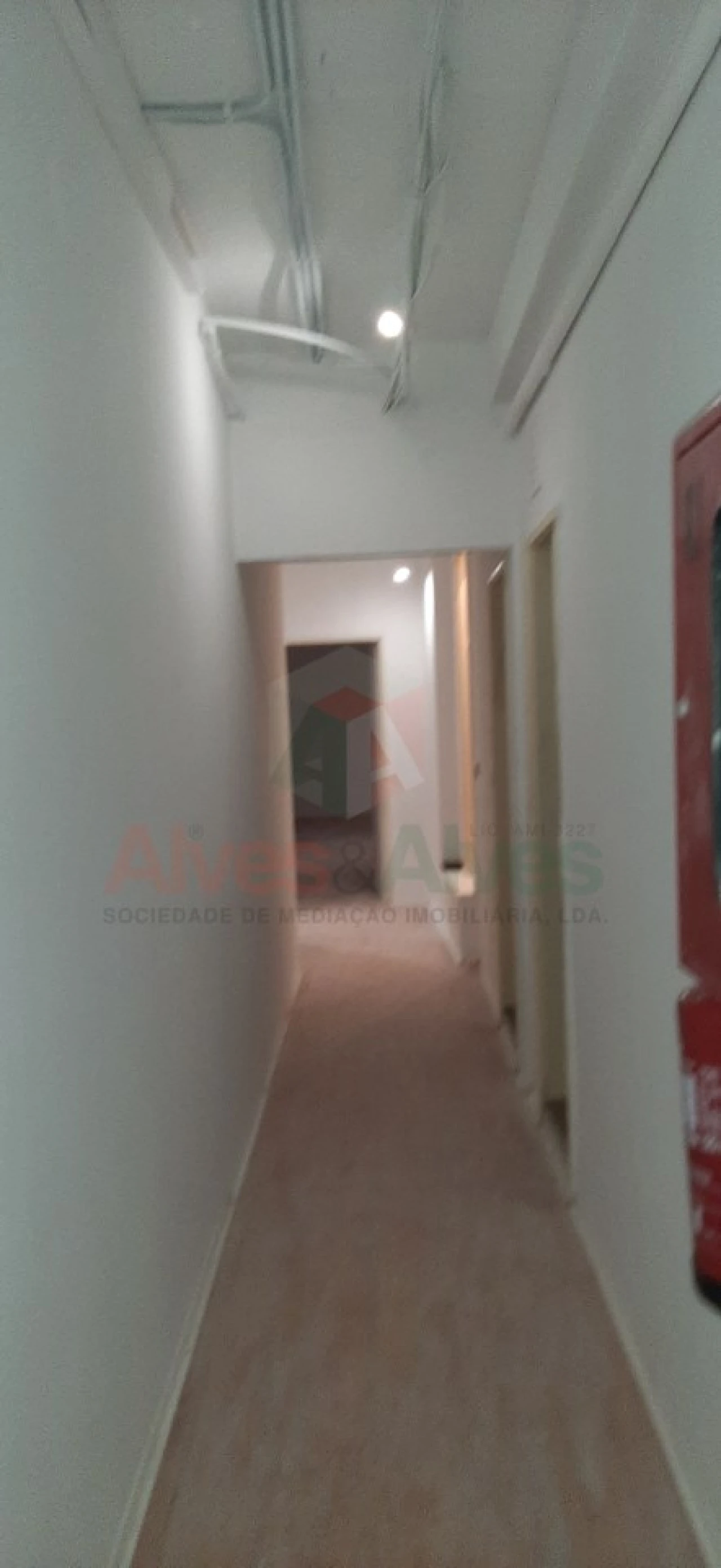 Loja para Venda em Lordelo do Ouro e Massarelos Foto 11