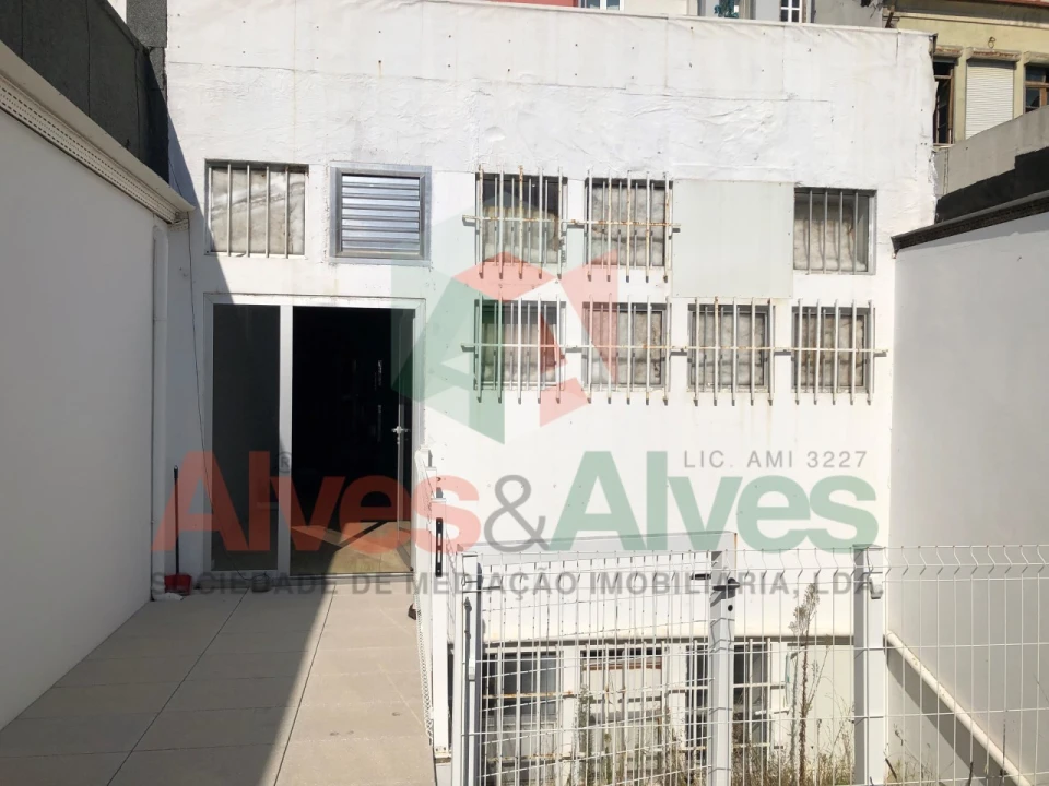 Loja para Venda em Lordelo do Ouro e Massarelos Foto 3