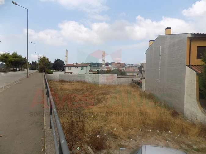 Terreno para Venda em Folgosa Foto 2