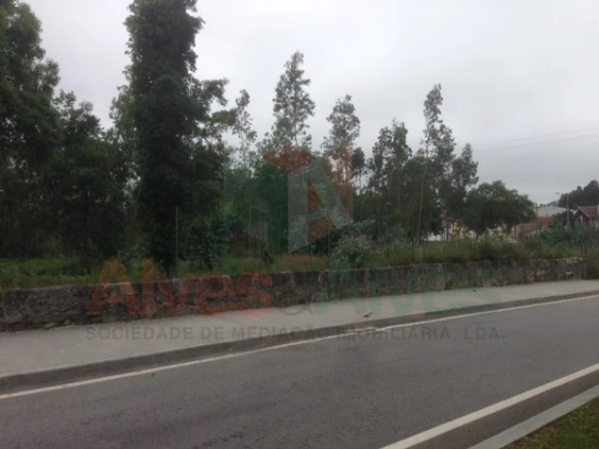 Terreno para Venda em Castêlo da Maia Foto 3