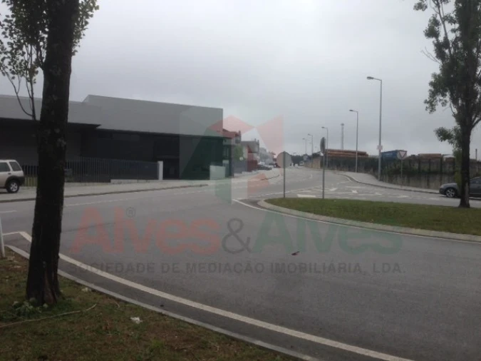 Terreno para Venda em Castêlo da Maia Foto 6