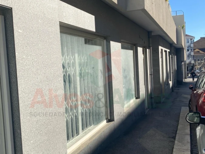 Loja para Venda em Lordelo do Ouro e Massarelos Foto 8