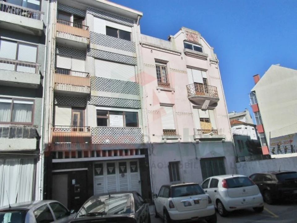 Prédio para Venda em Paranhos Foto 4