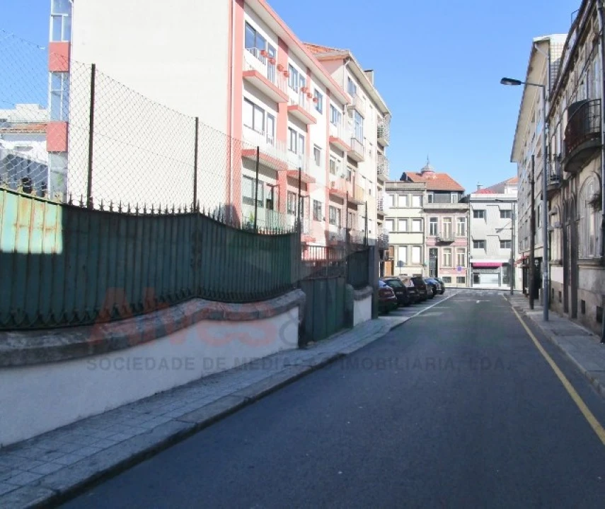 Prédio para Venda em Paranhos Foto 7