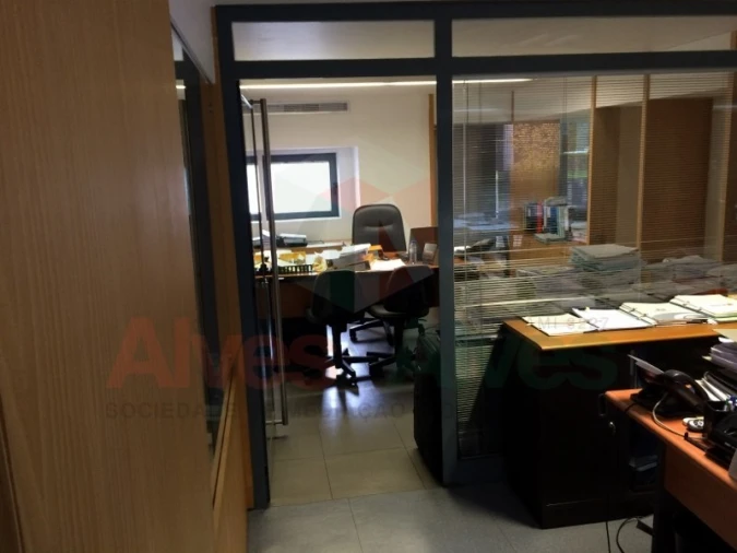 Escritório para Venda em Mafamude e Vilar do Paraíso Foto 10