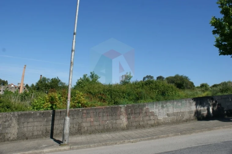 Terreno Comércio / Armazém para Arrendamento em São Mamede de Infesta e Senhora da Hora Foto 3