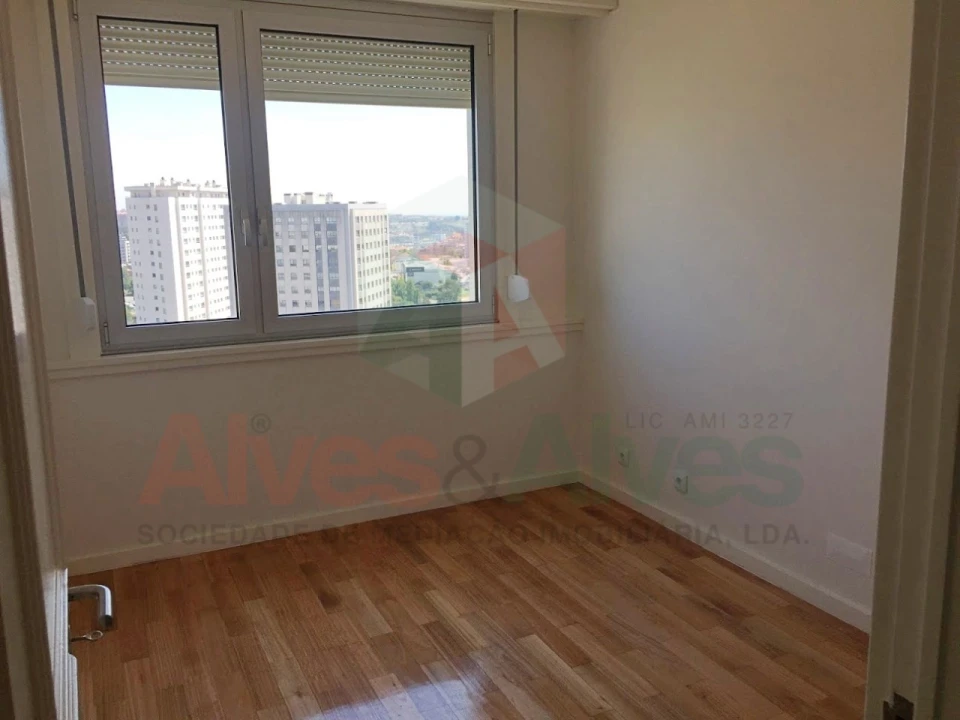 Apartamento T3 para Venda em Ramalde Foto 5