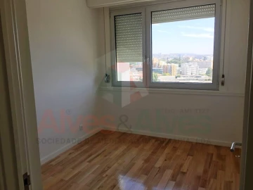 Apartamento T3 para Venda em Ramalde