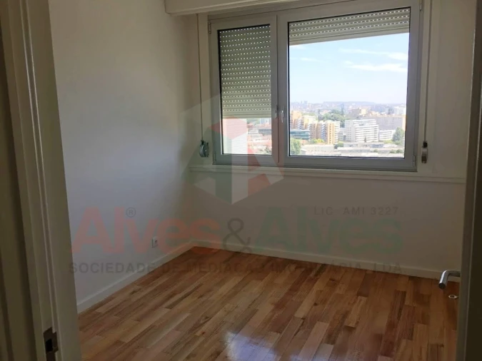 Apartamento T3 para Venda em Ramalde Foto 4