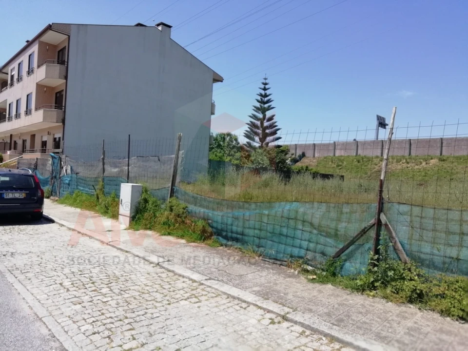 Terreno para Venda em Custóias, Leça do Balio e Guifões Foto 1