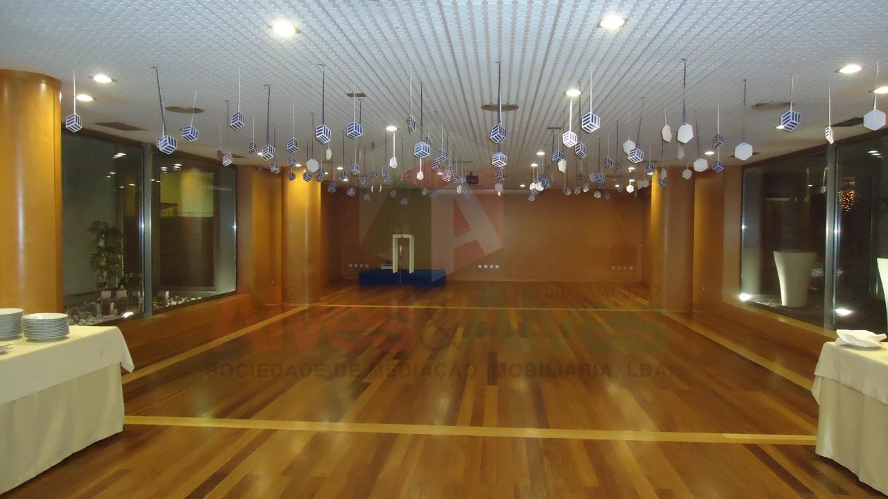 Negócio para Venda em Castêlo da Maia Foto 53