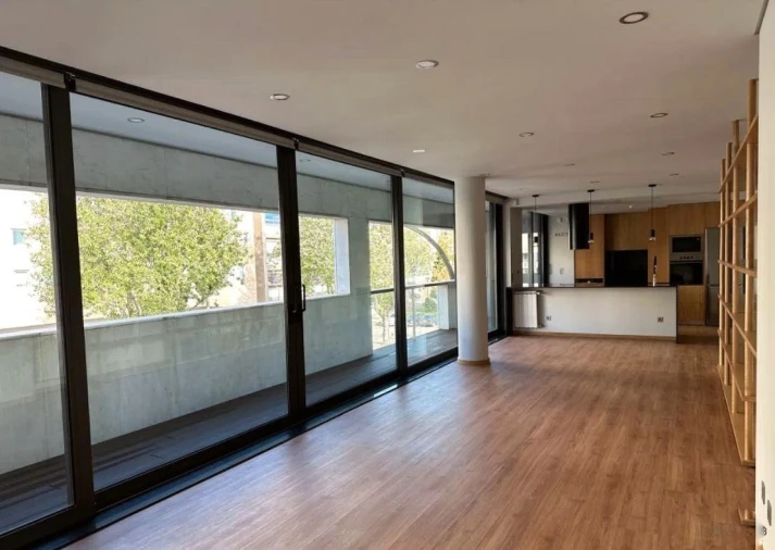 Apartamento T3 para Venda em Cedofeita, Santo Ildefonso, Sé, Miragaia, São Nicolau e Vitória Foto 2