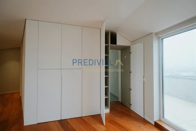 Apartamento T3 para Venda em Póvoa de Varzim, Beiriz e Argivai