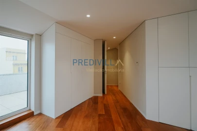 Apartamento T4 para Venda em Póvoa de Varzim, Beiriz e Argivai