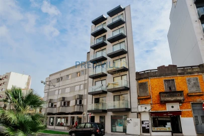Apartamento T4 para Venda em Póvoa de Varzim, Beiriz e Argivai