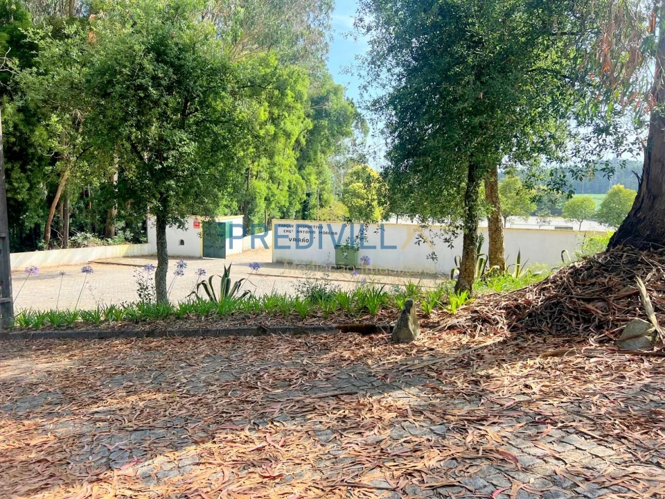 Terreno para Venda em Fornelo e Vairão Foto 3