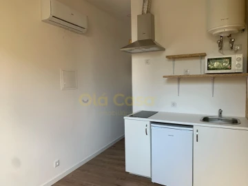Moradia T8 para Venda em Cedofeita, Santo Ildefonso, Sé, Miragaia, São Nicolau e Vitória