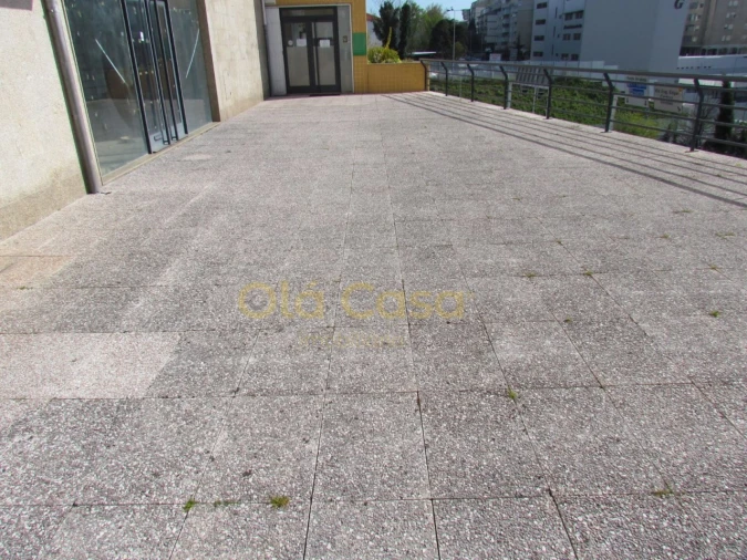 Loja para Arrendamento em Mafamude e Vilar do Paraíso Foto 8