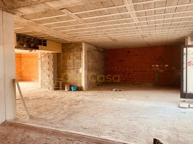 Loja para Venda em Mafamude e Vilar do Paraíso Foto 16