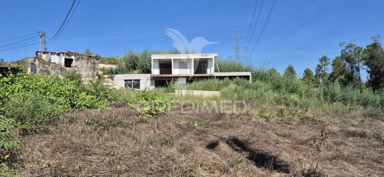 Moradia T3 para Venda em Sabariz Foto 2