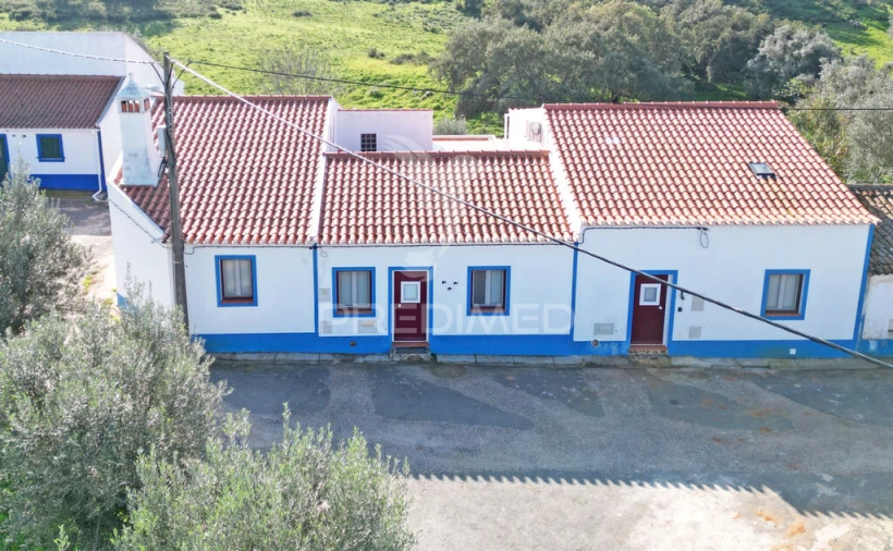 Moradia T2 para Venda em Vale de Santiago Foto 2