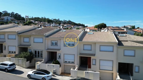 Moradia T4 para Venda em Vila Nova de Famalicão e Calendário
