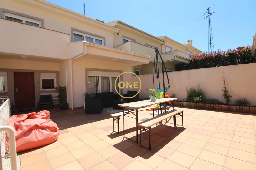 Moradia T4 para Venda em Vila Nova de Famalicão e Calendário Foto 16