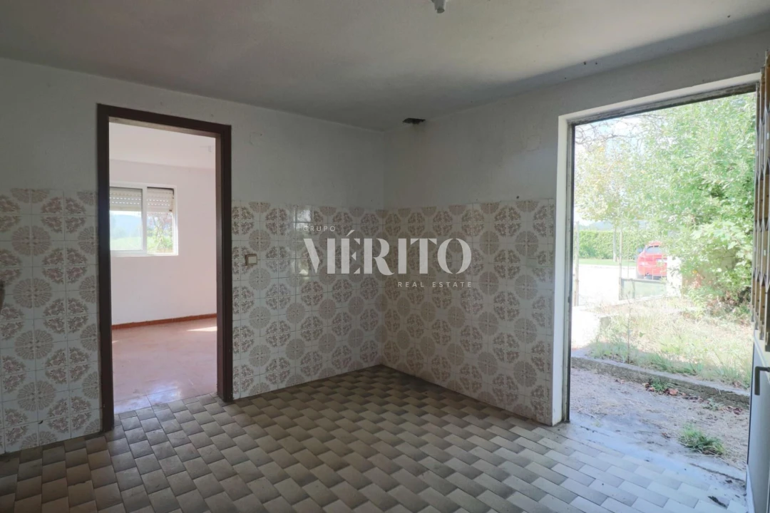 Moradia T2 para Venda em Abação e Gémeos Foto 18