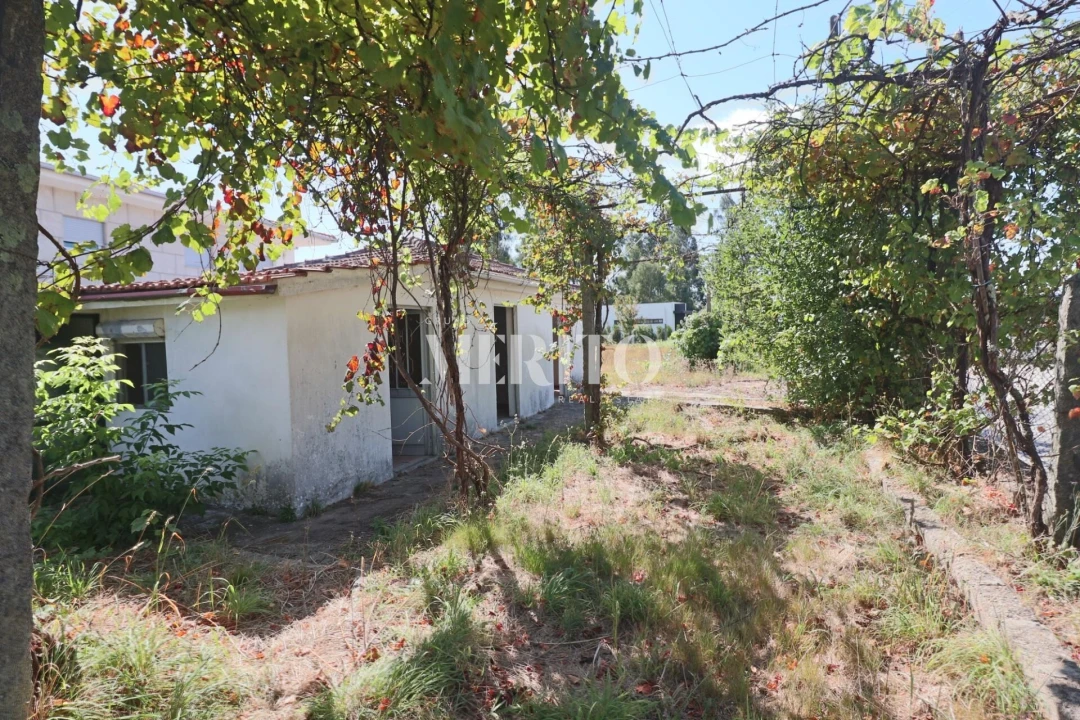 Moradia T2 para Venda em Abação e Gémeos Foto 17