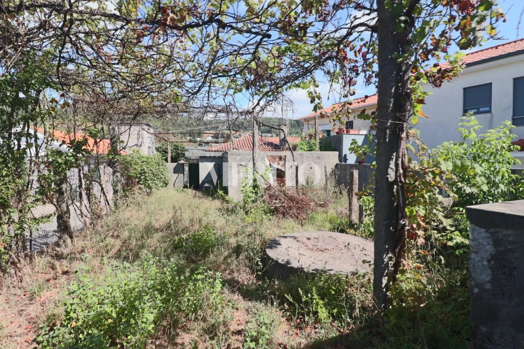 Moradia T2 para Venda em Abação e Gémeos Foto 22