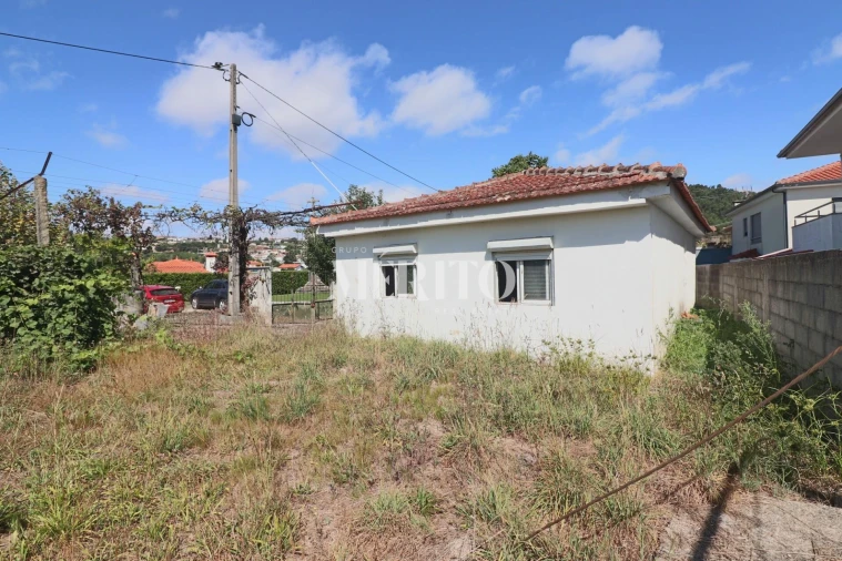 Moradia T2 para Venda em Abação e Gémeos Foto 15