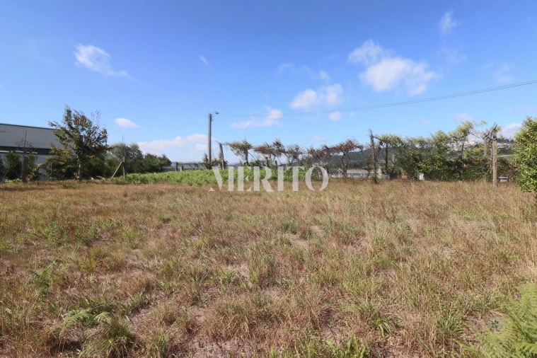 Moradia T2 para Venda em Abação e Gémeos Foto 13