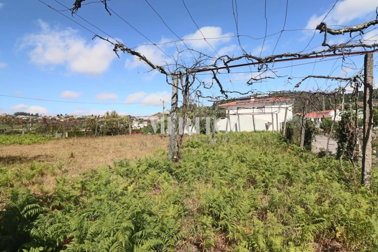 Moradia T2 para Venda em Abação e Gémeos Foto 11